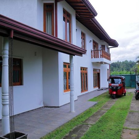 Mount River View แคนดี้ ภายนอก รูปภาพ