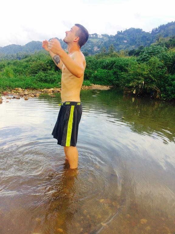 Mount River View แคนดี้ ภายนอก รูปภาพ